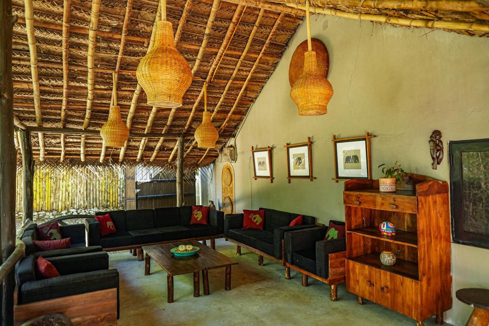 River Glamping By Gaga Bees Udawalawe Exterior photo