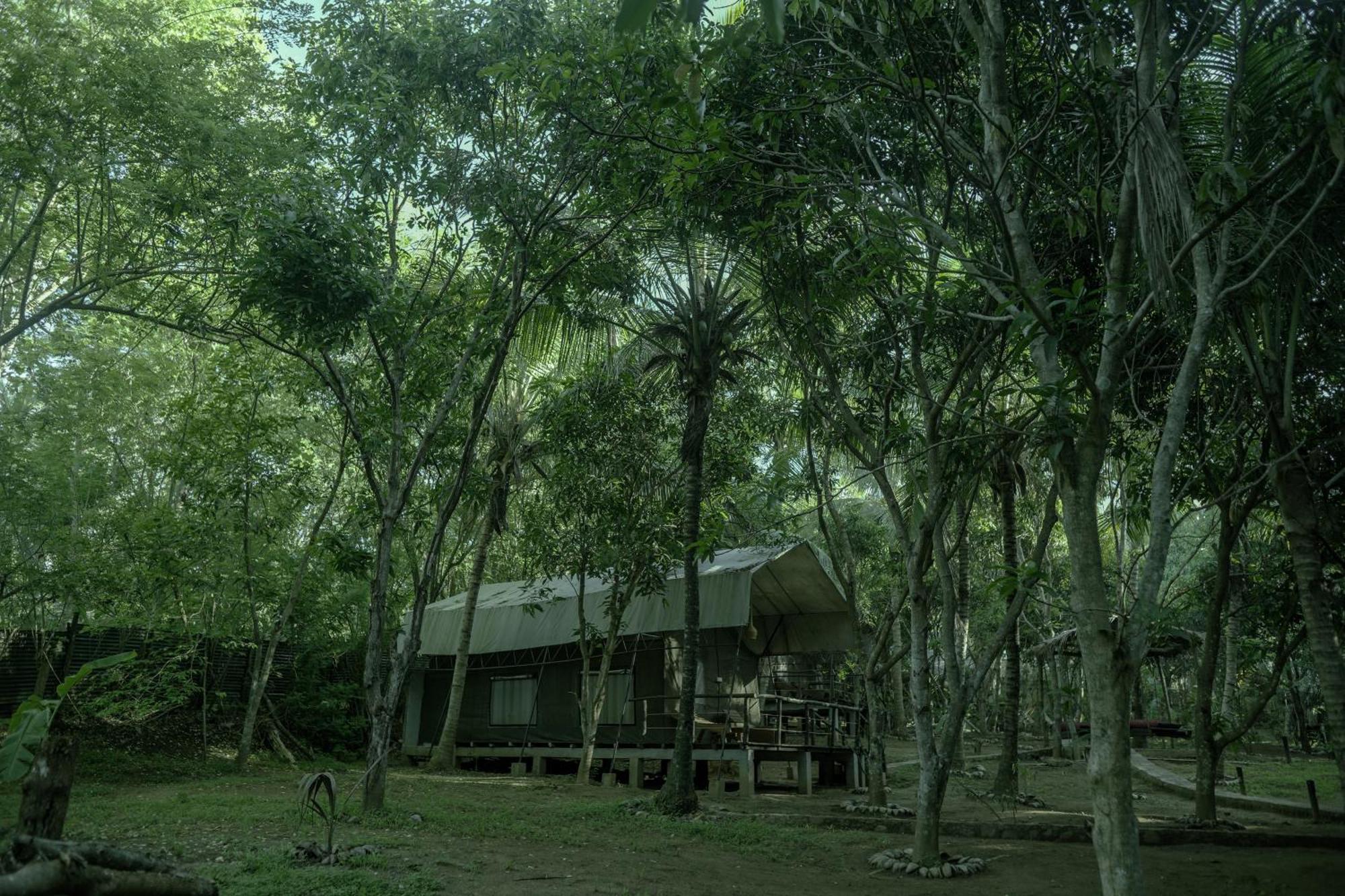 River Glamping By Gaga Bees Udawalawe Exterior photo
