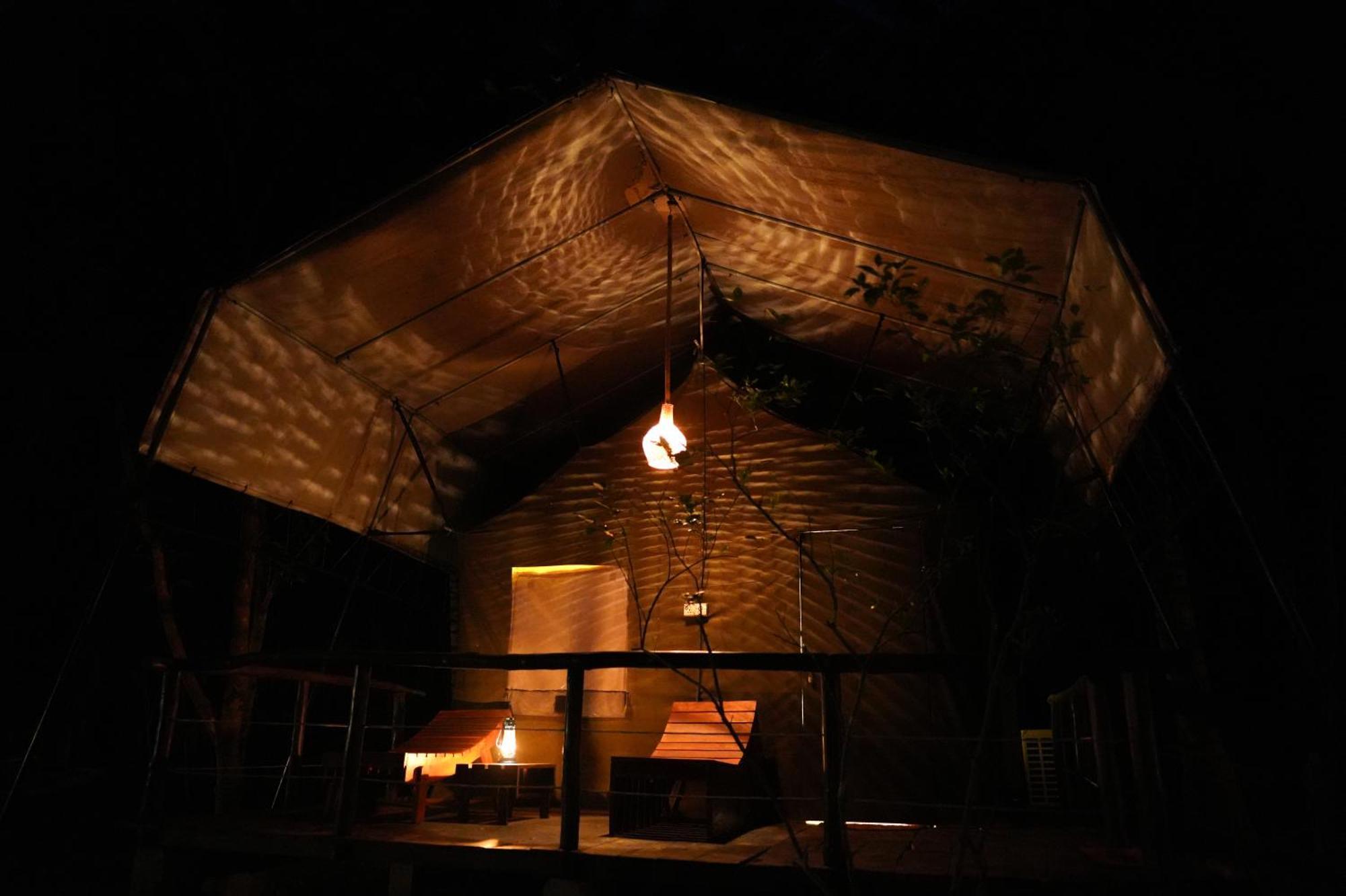 River Glamping By Gaga Bees Udawalawe Exterior photo