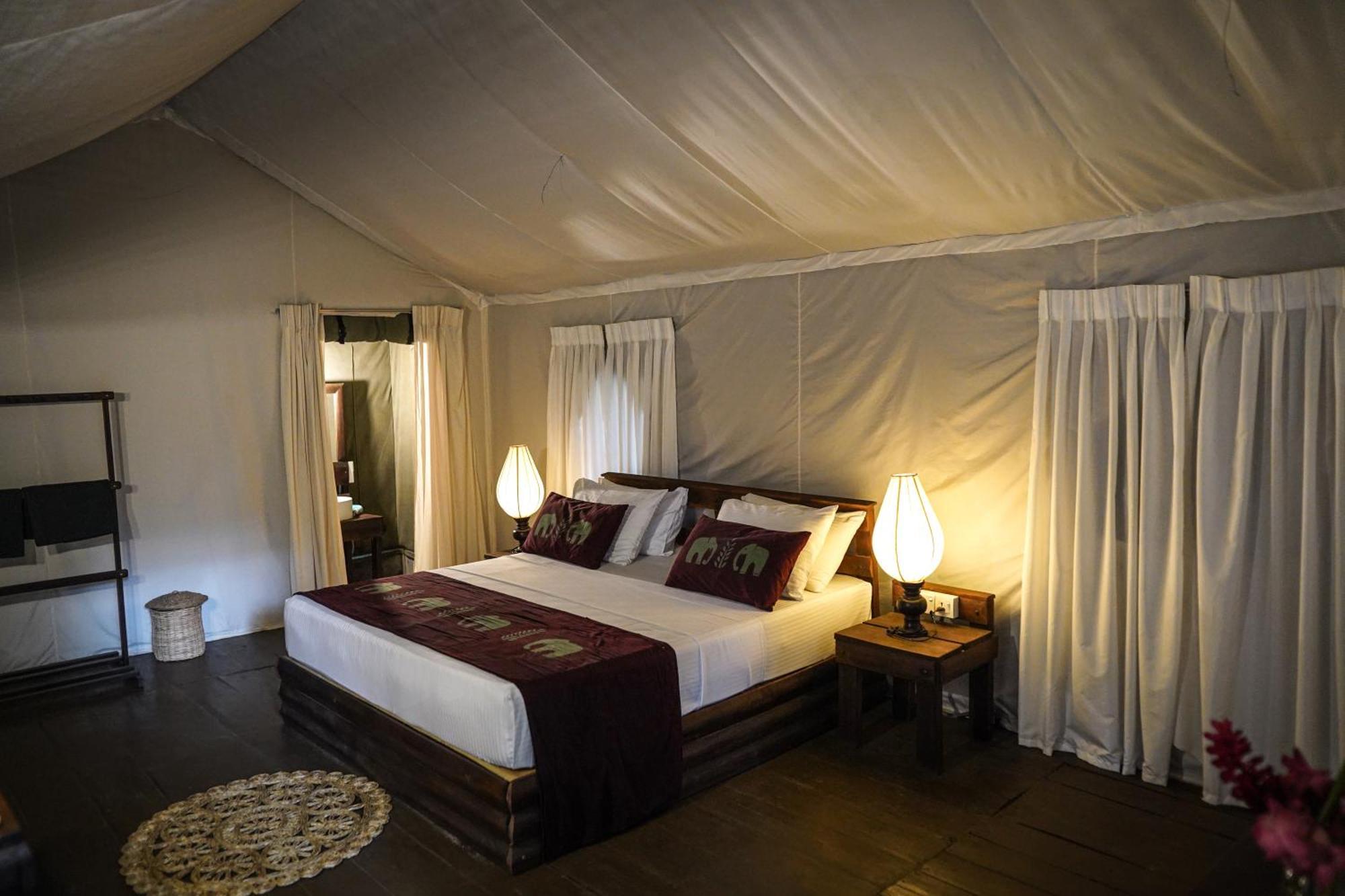 River Glamping By Gaga Bees Udawalawe Exterior photo